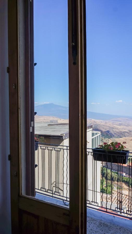 La Casa Del Fabbro Bed & Breakfast Troina Екстериор снимка